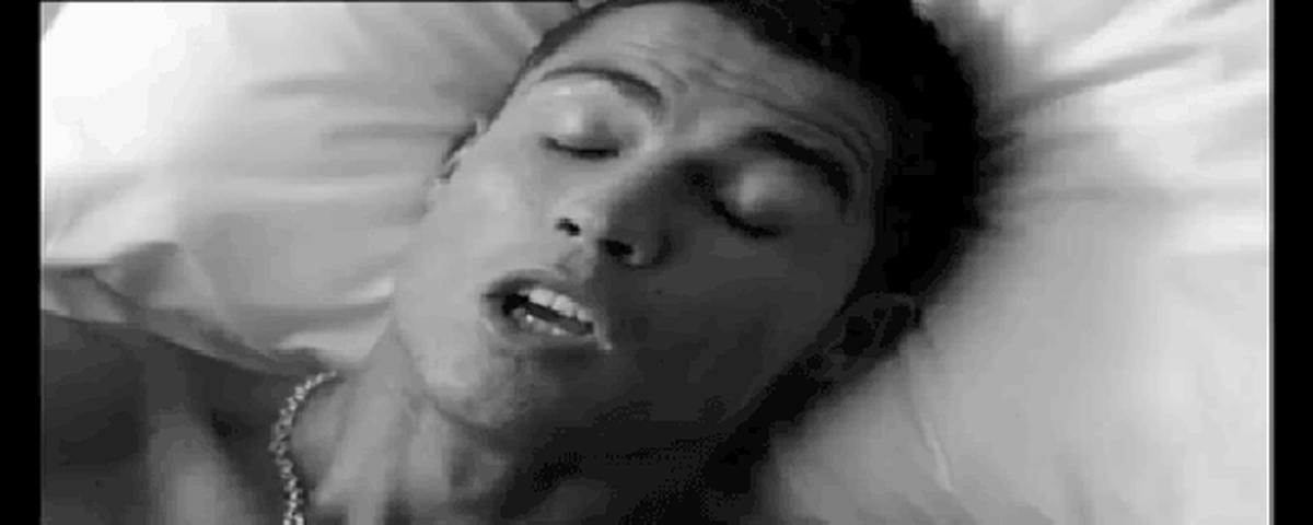 cristiano-ronaldo-wake-up-gif.gif